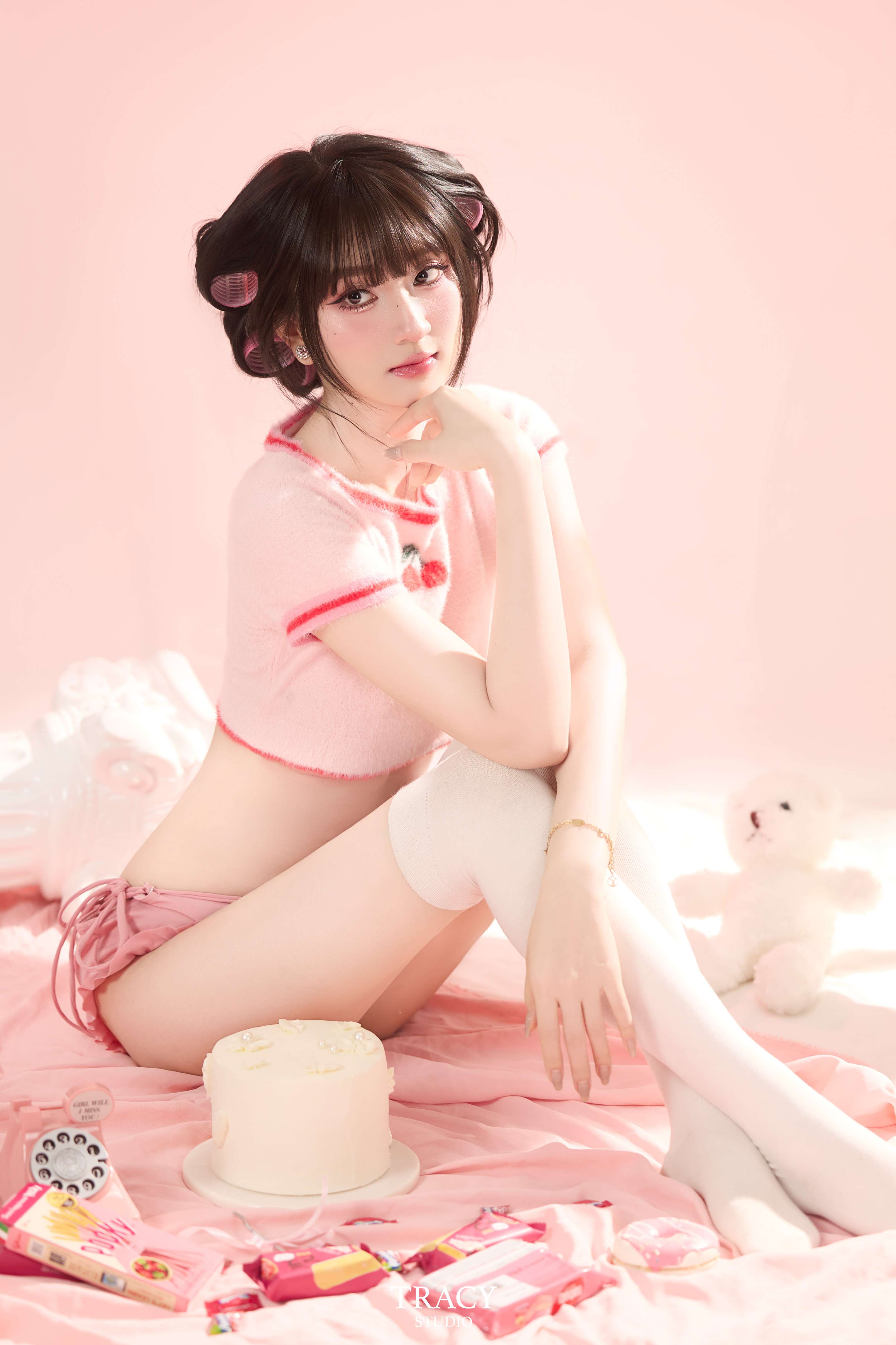 frontend/img/gallery/concept-sinh-nhat/tracy-studio-chup-concept-birthday-pink (8).jpg